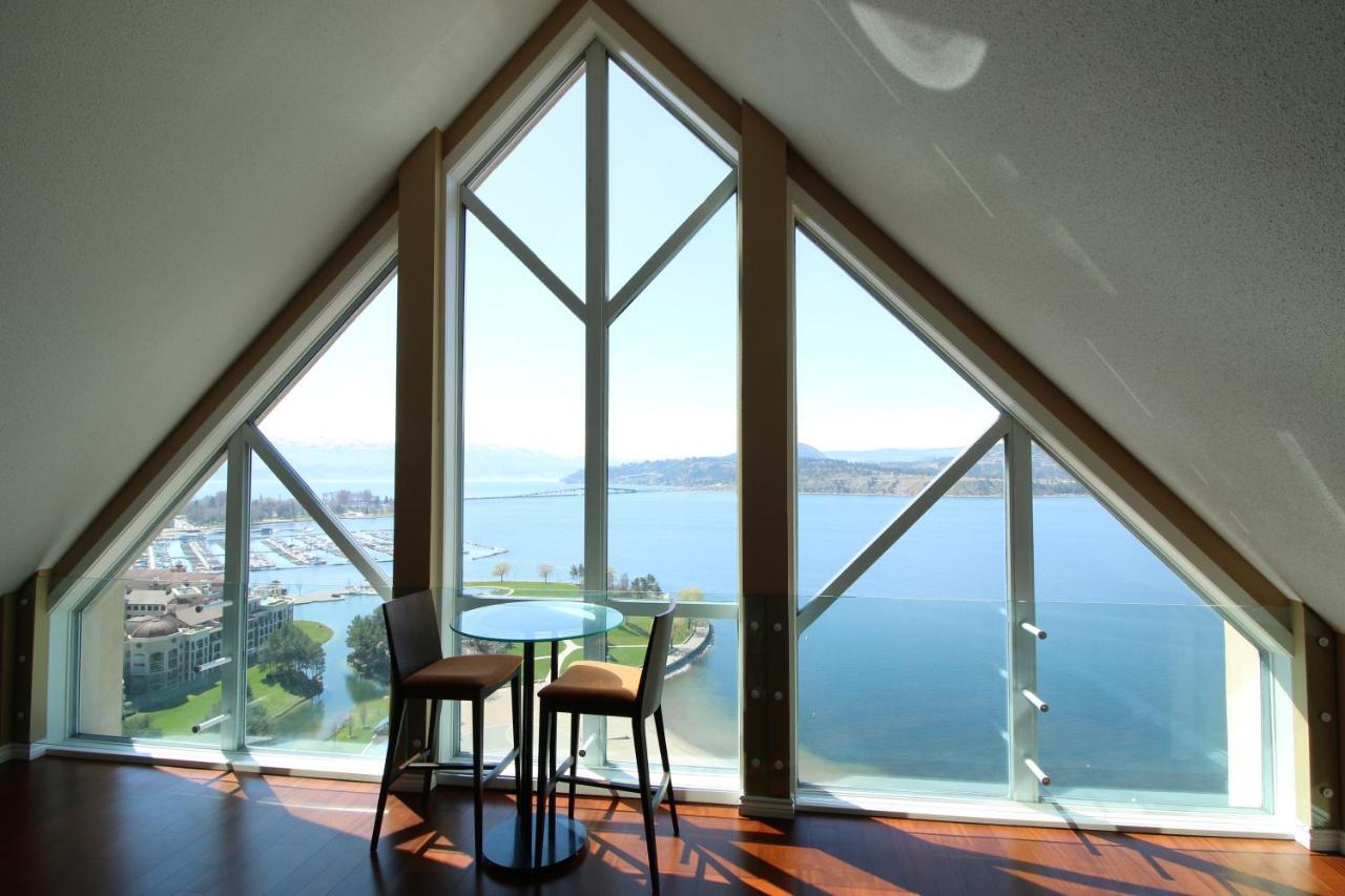 Sunset Waterfront Resort By Discover Kelowna Resort Accommodations מראה חיצוני תמונה