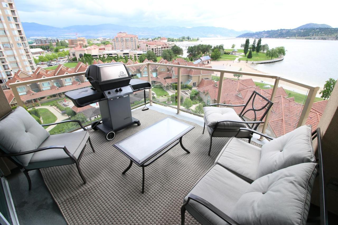 Sunset Waterfront Resort By Discover Kelowna Resort Accommodations מראה חיצוני תמונה